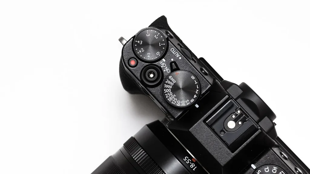 Best cameras for content creators vlogging setup with ring light for digital nomads