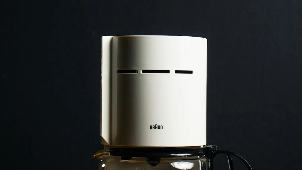 Best portable coffee maker hand pressed espresso maker on table for digital nomads