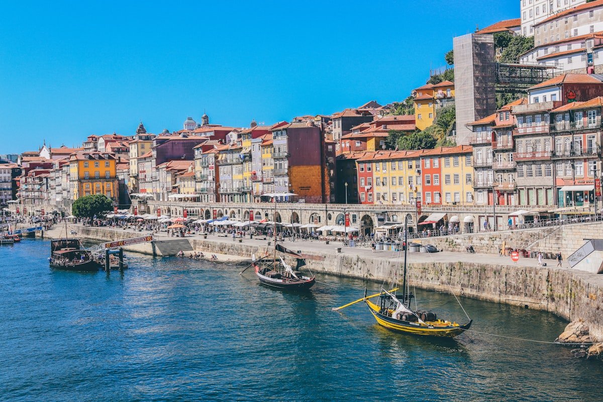 Digital Nomad Guide to Porto Portugal - real test review for digital nomads