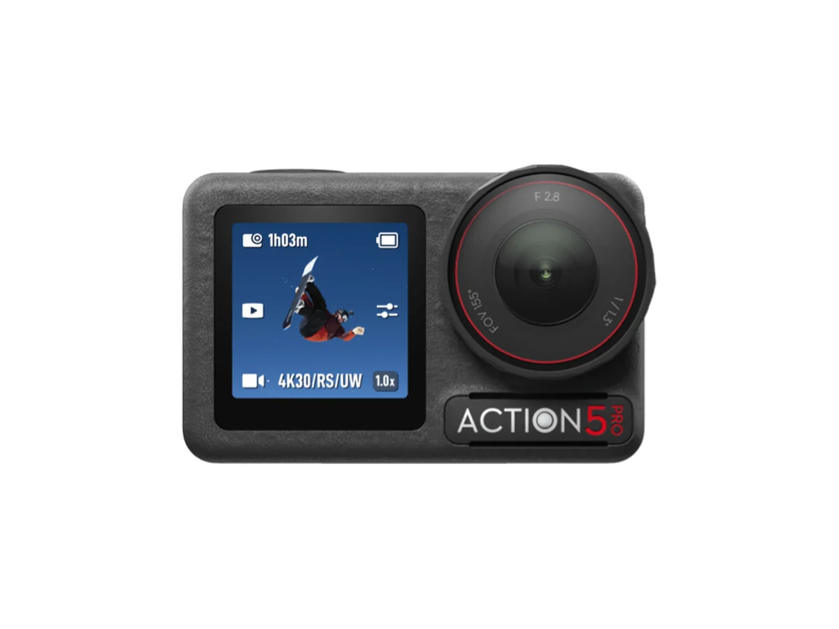 Cámara de acción DJI Osmo Action 5 Pro vista de frente, con su pantalla frontal y su lente