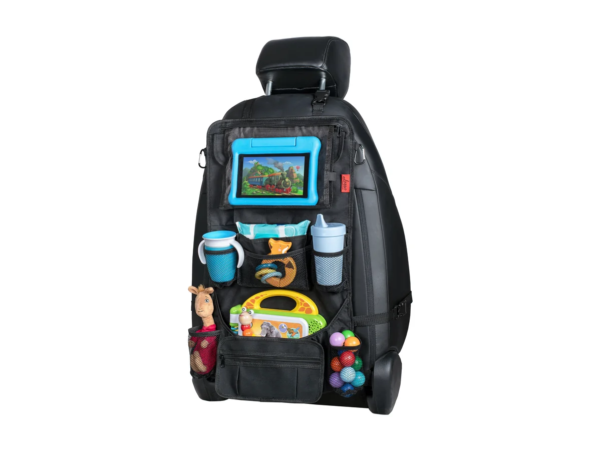 Lusso Gear achterbankorganizer met een tablet, flessen en speelgoed in de zakken