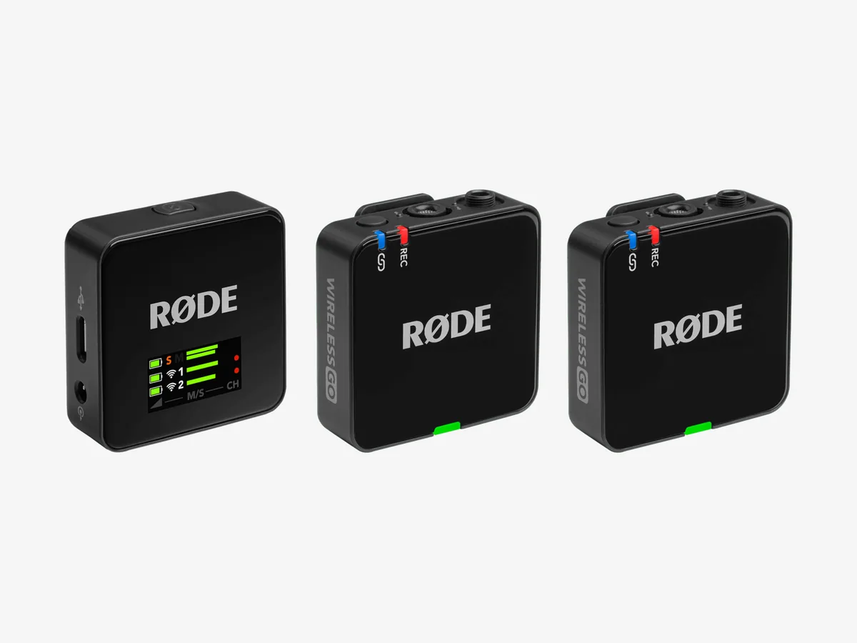 RODE Wireless GO (Gen 3) receiver and two black transmitters with green status lights