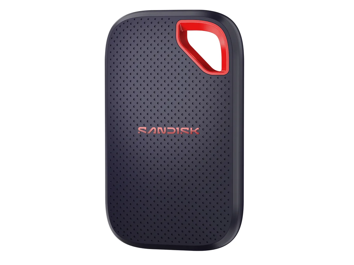 SanDisk Extreme Portable SSD, eine dunkle robuste Festplatte mit roter Trageschlaufe