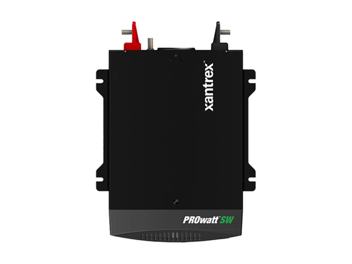 Xantrex PROwatt SW 1000-omvormer in zwart met rode en zwarte accuklemmen